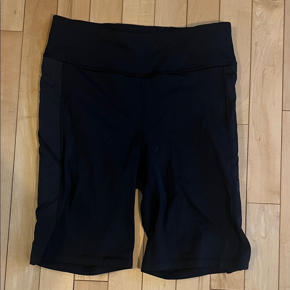 Lululemon Size 6 Black Women's Shorts